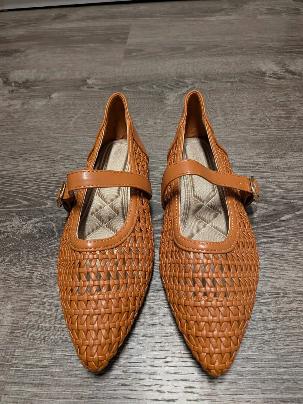 Women's Tan Woven Mary Jane Flats Casual Pointed-Toe Slip-Ons Size 7. NEW IN BOX